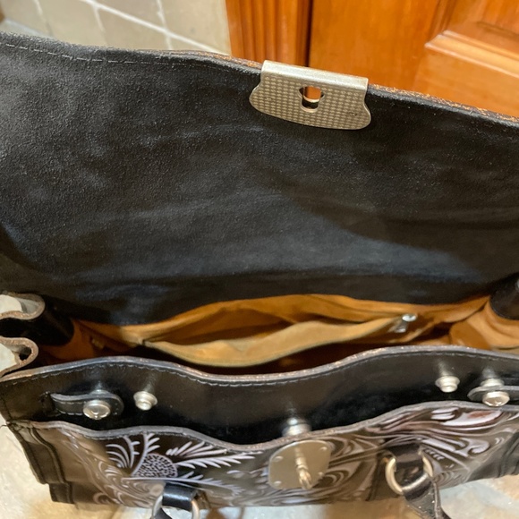 Patricia Nash Shoulder Bag - Picture 5 of 7